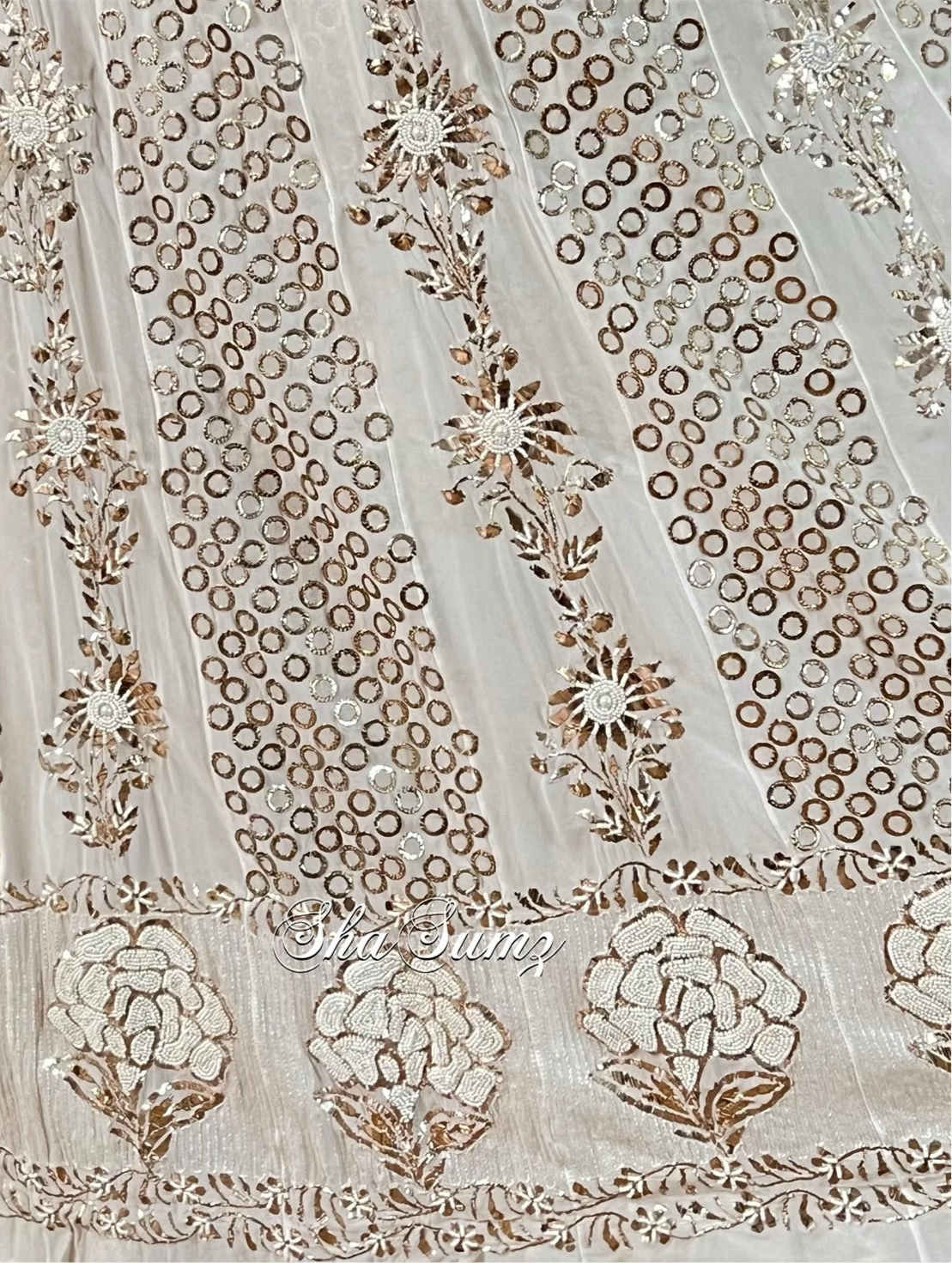 Mukaish & Pearls Anarkali close up