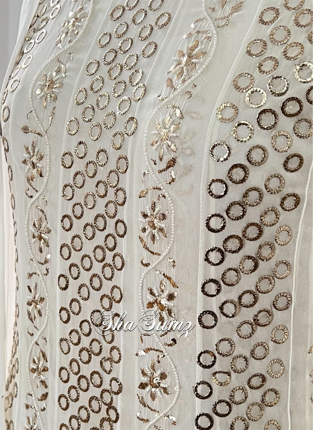 Mukaish & Pearls Anarkali close up
