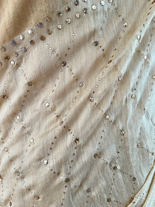 Close up of Pure Munga Silk Saree With Mukaish