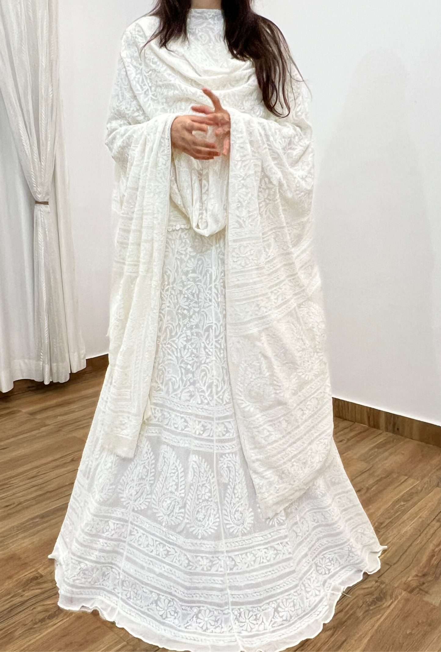 Haath Jaali & Chikankari Lehenga