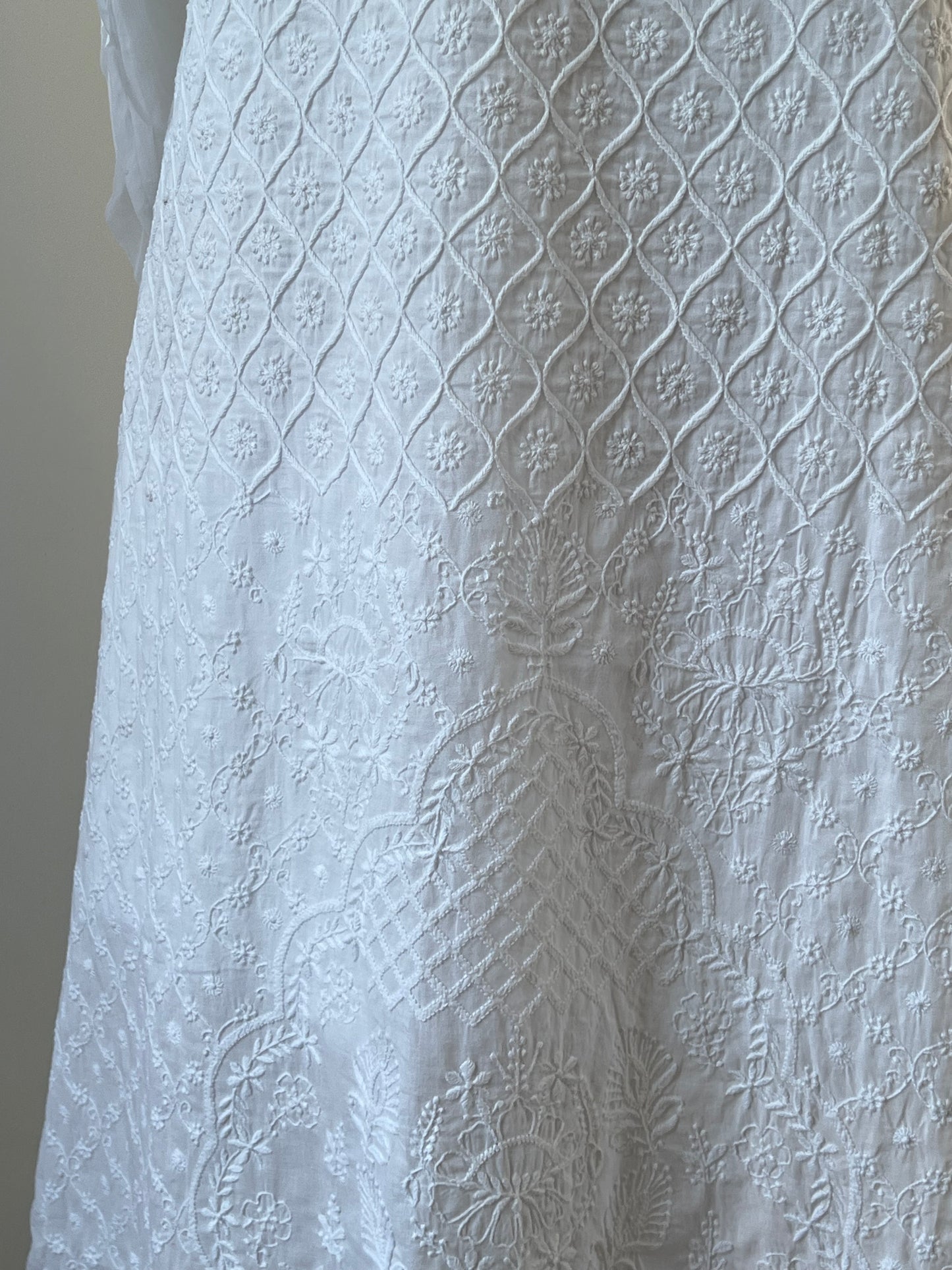 Chikankari Kaftan-detailed