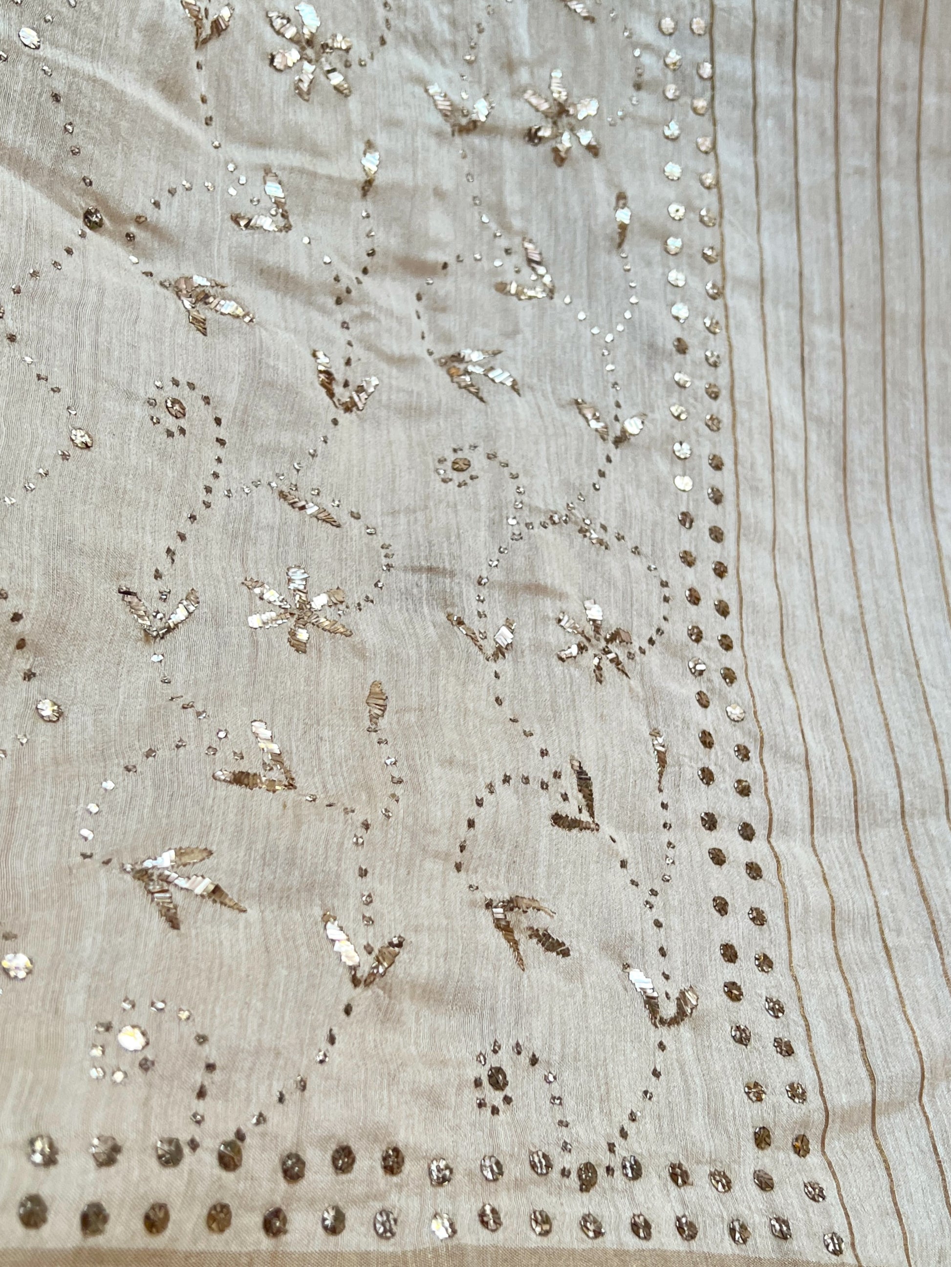 Close up of Pure Munga Silk Saree With Mukaish 