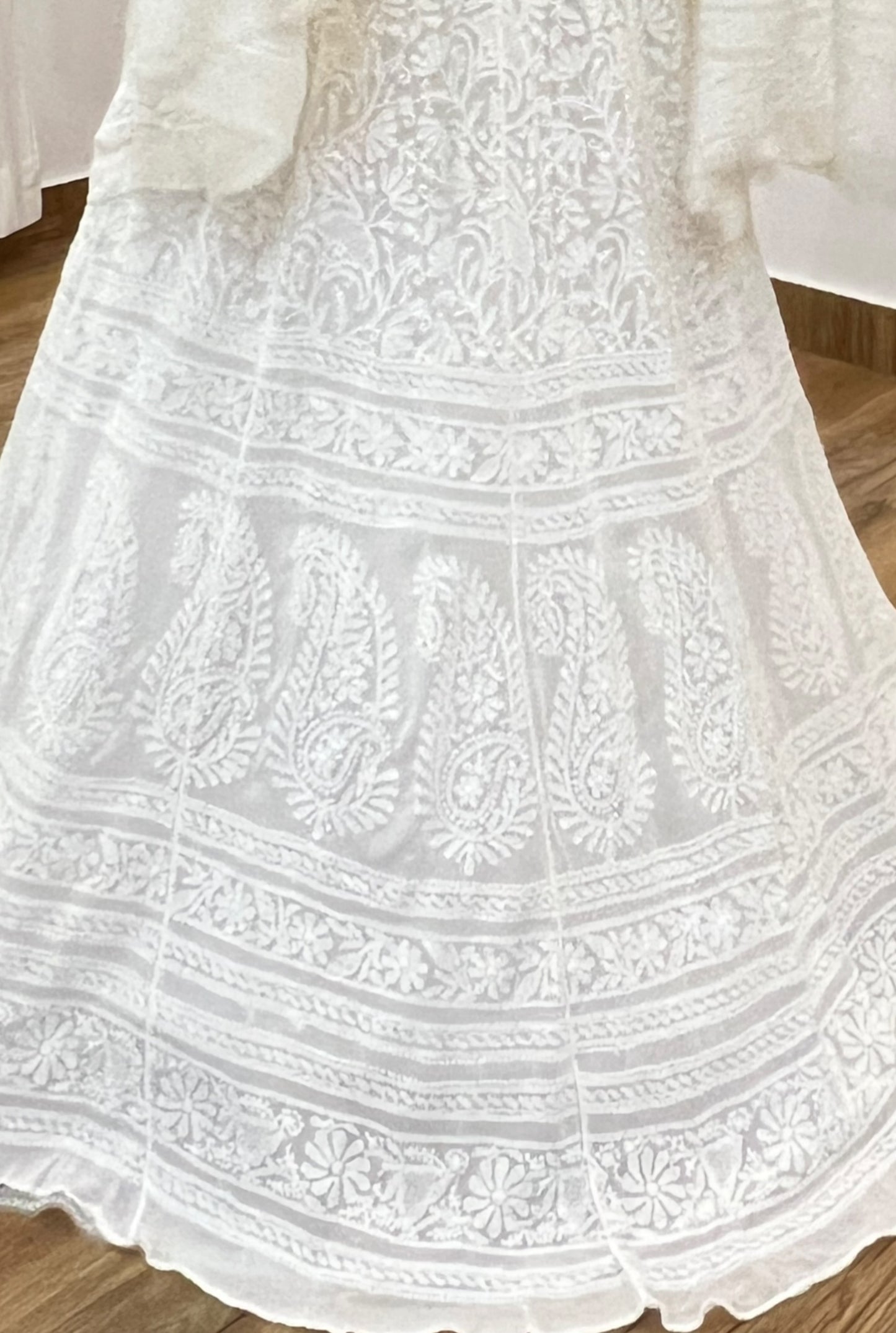 Haath Jaali & Chikankari Lehenga