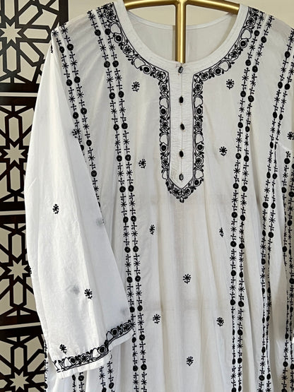 White Cotton Kalidar with Do Taar Chikankari