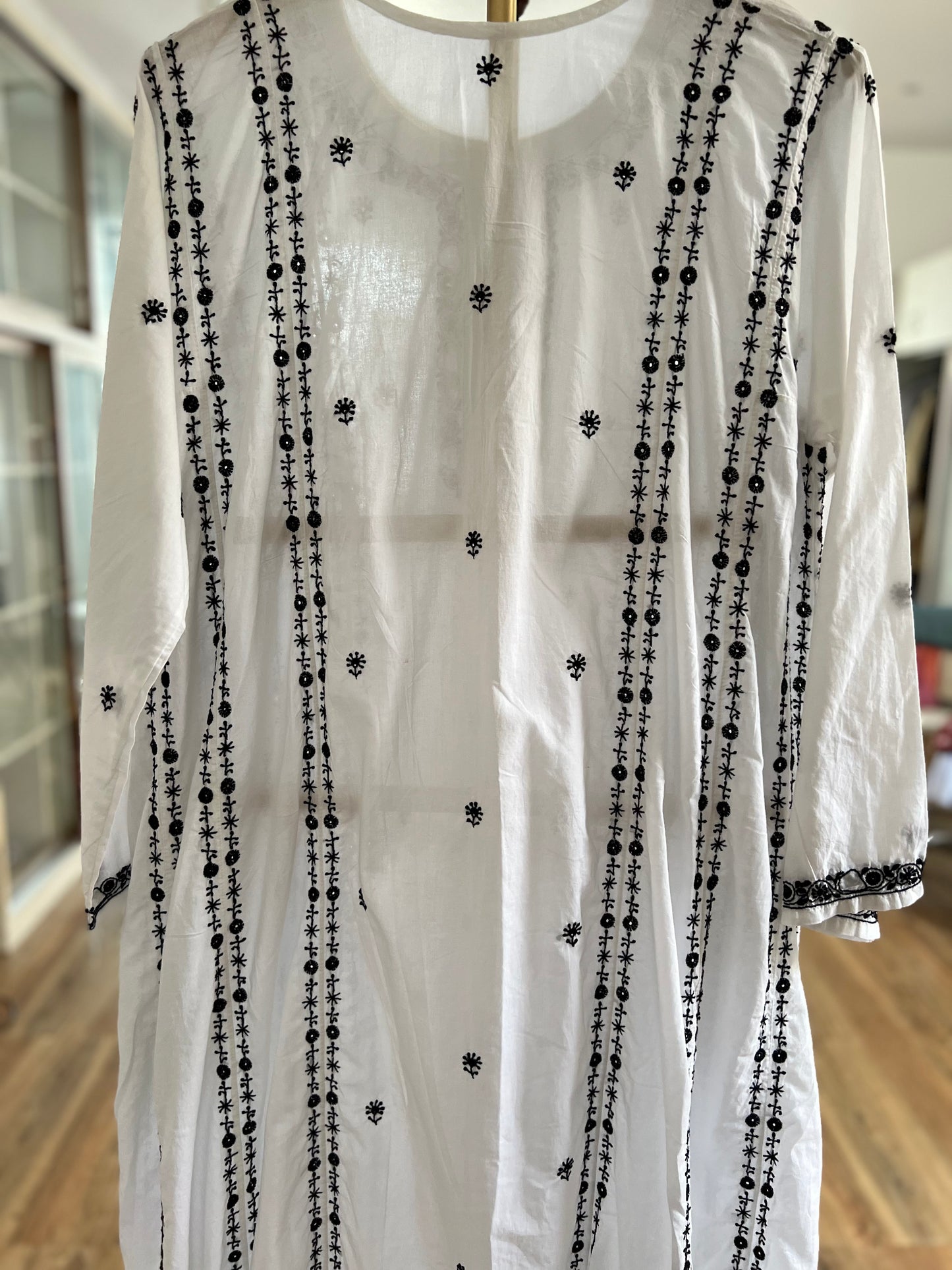 White Cotton Kalidar with Do Taar Chikankari