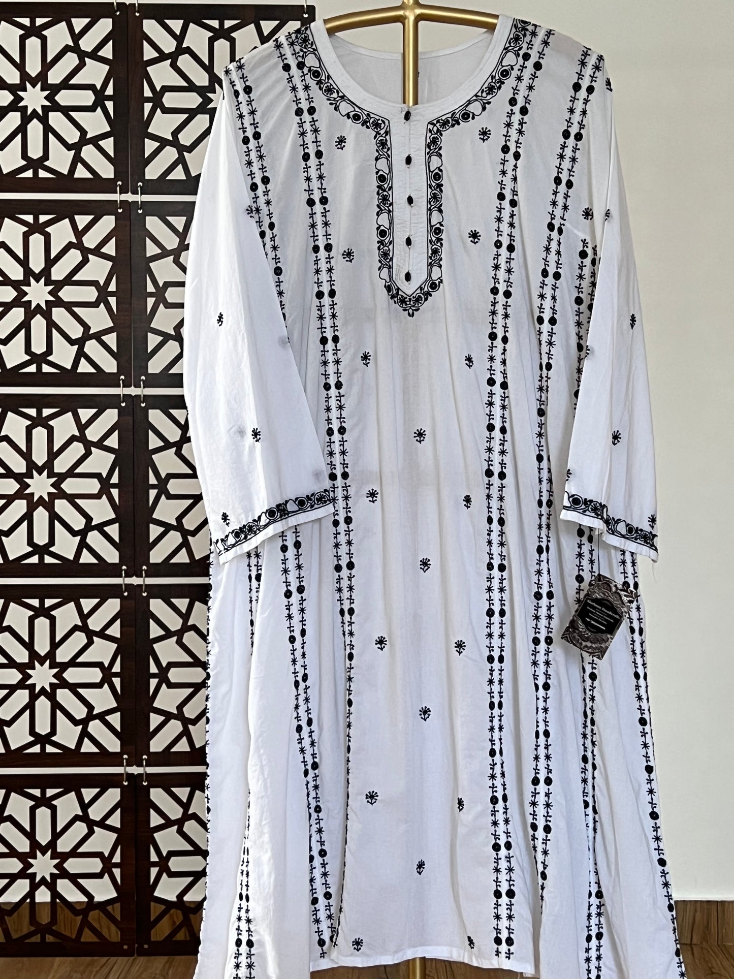 White Cotton Kalidar with Do Taar Chikankari