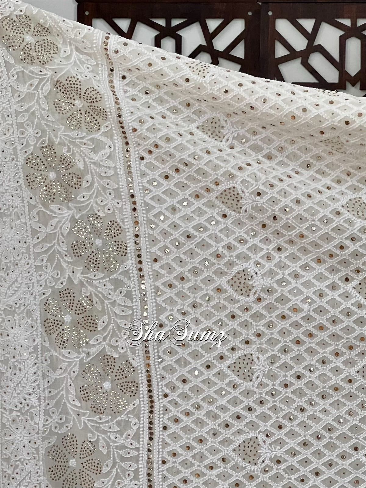 Cream Pure Georgette Dupatta with Chikankari & Mukaish