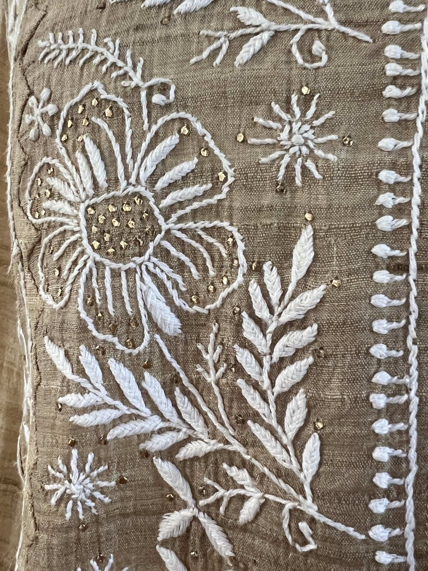 Intricate hand-embroidered design on Pure Tussar Silk showcasing Chikankari and Kamdani/Mukaish embroidery.