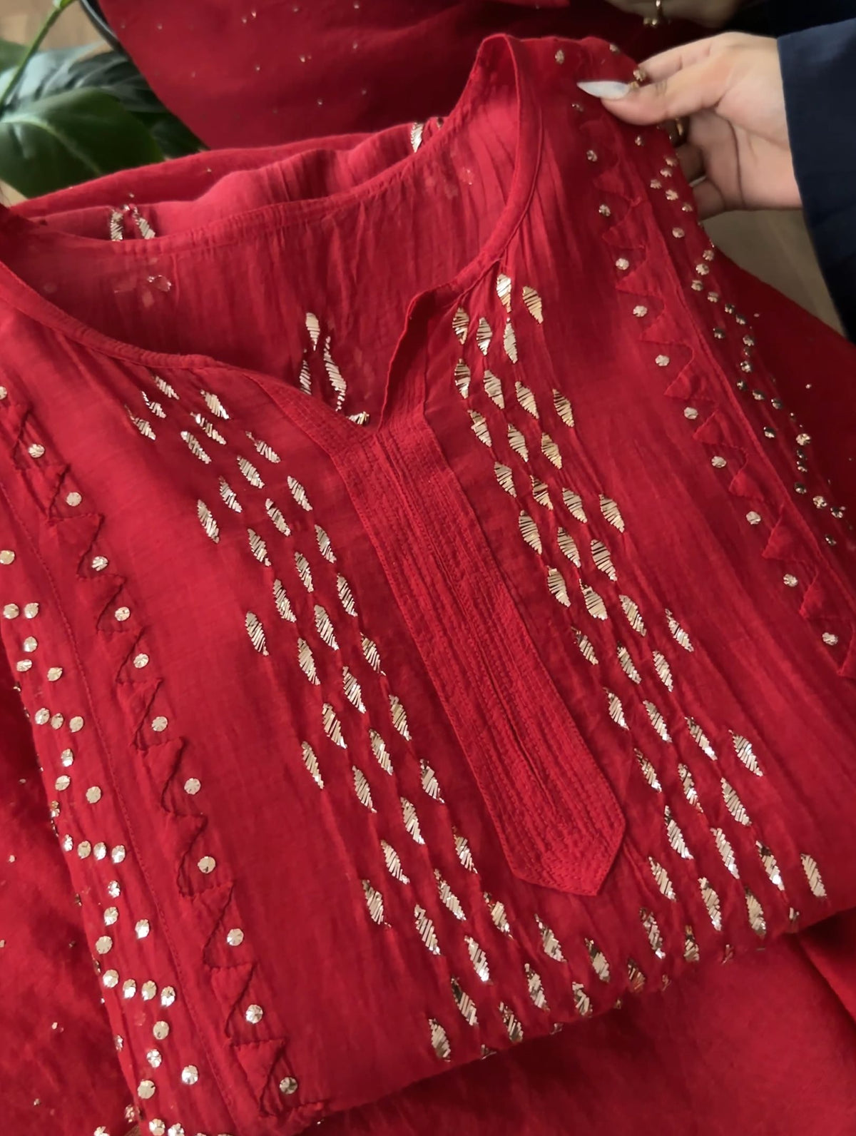 ShaSumz Festive Edit: Red Mukaish Mul Chanderi Suit